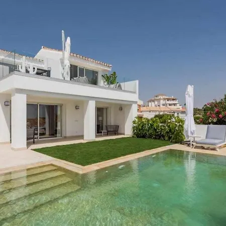 Chalet Malaga וילה אסטפונה