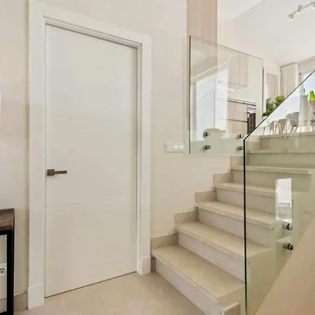 Chalet Malaga إِستيبونا